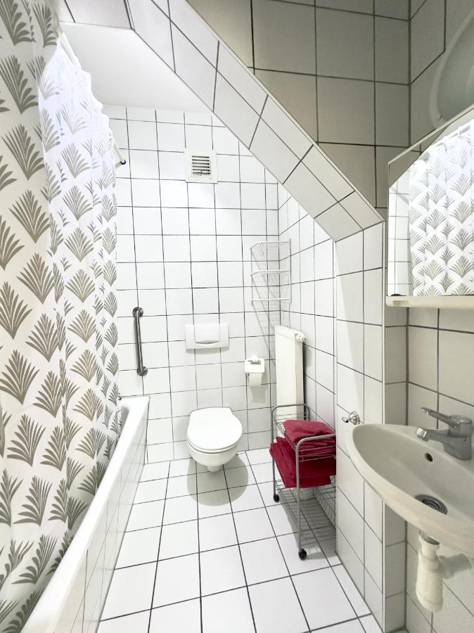 Single Room,1498537720:JPEG