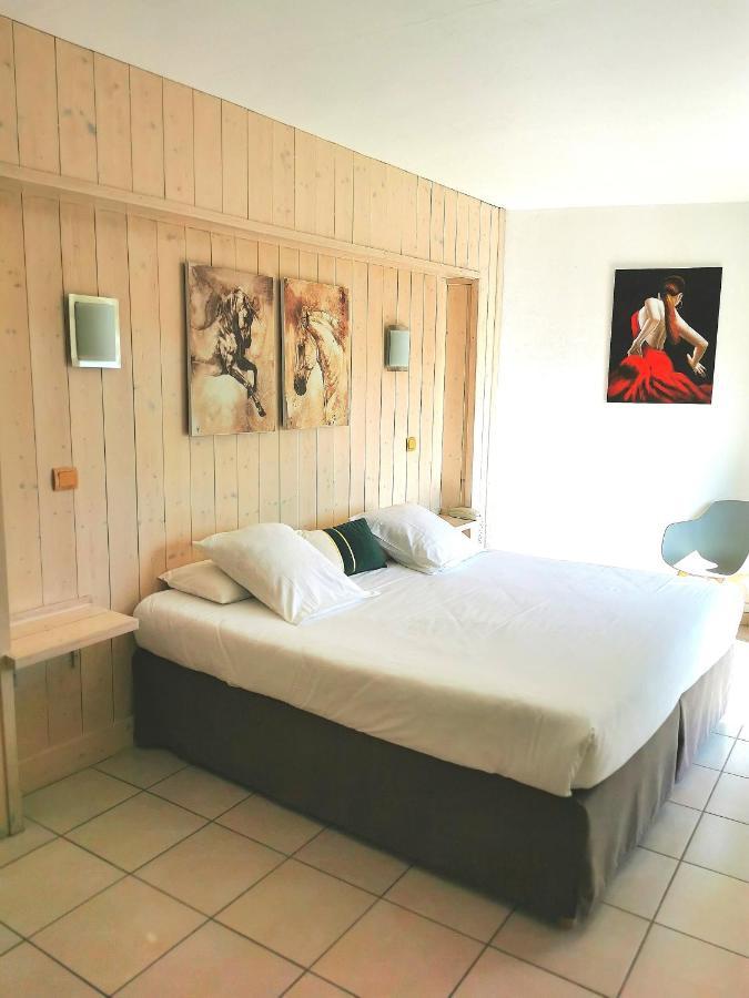 Family Room,1498846270:JPEG