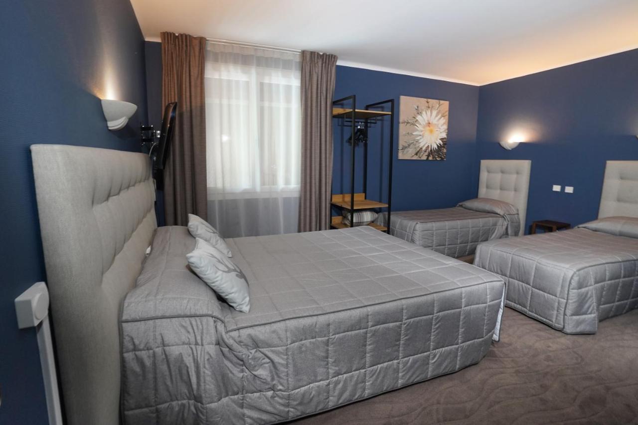 Standard Quadruple Room,1499050486:JPEG