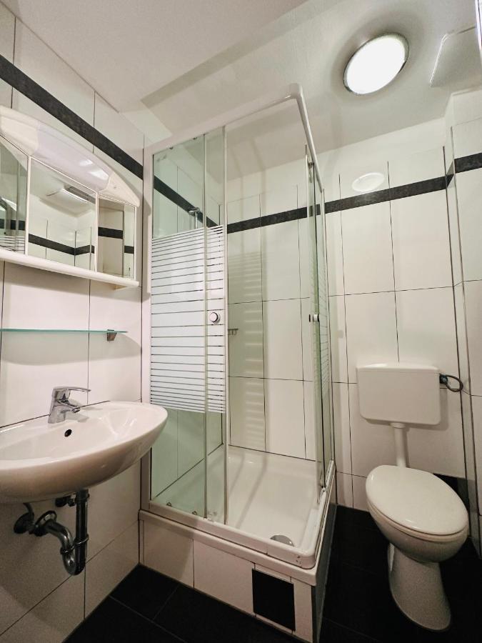 Double Room,1498569169:JPEG