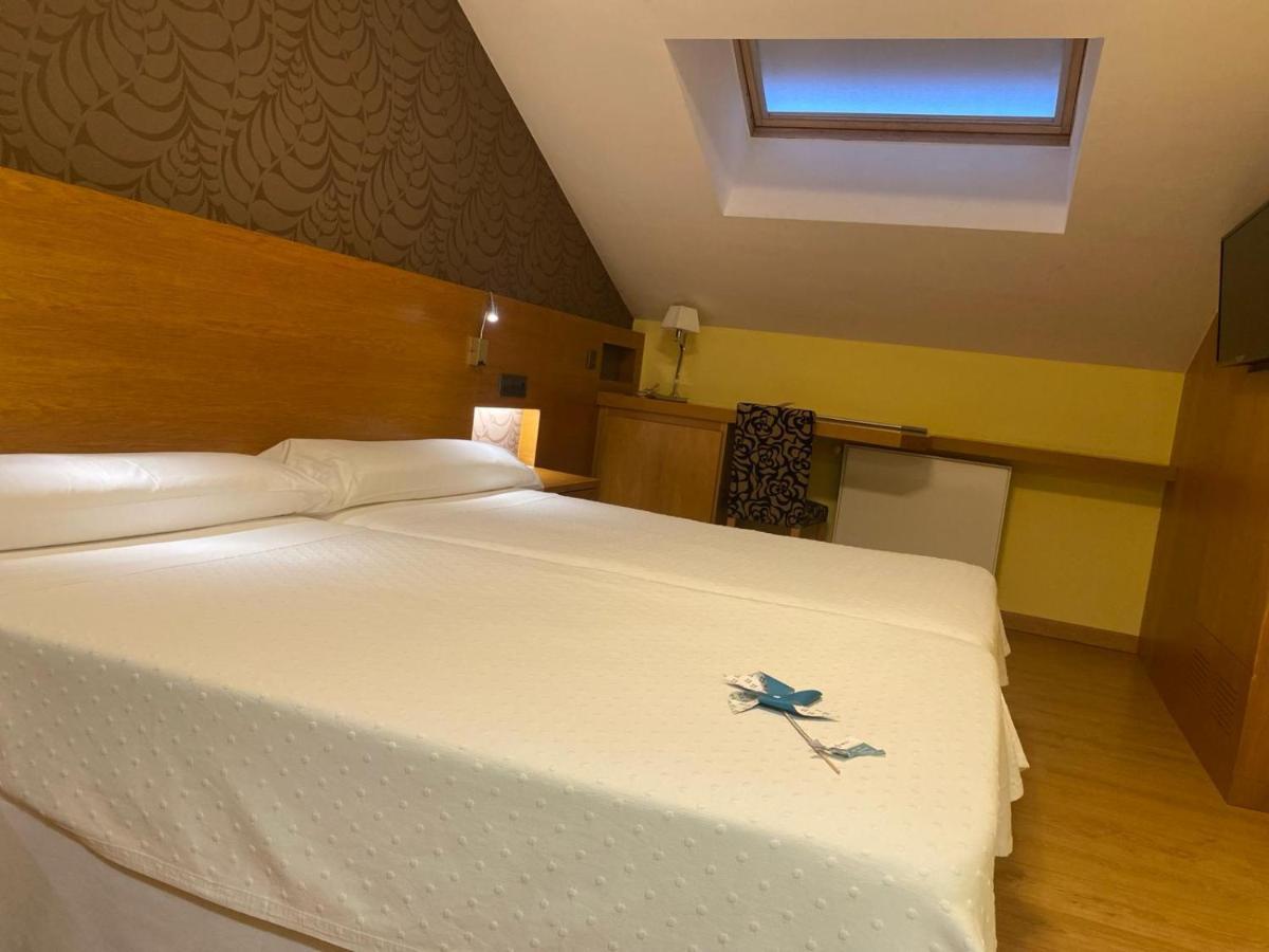 Double or Twin Room Attic,1499070025:JPEG