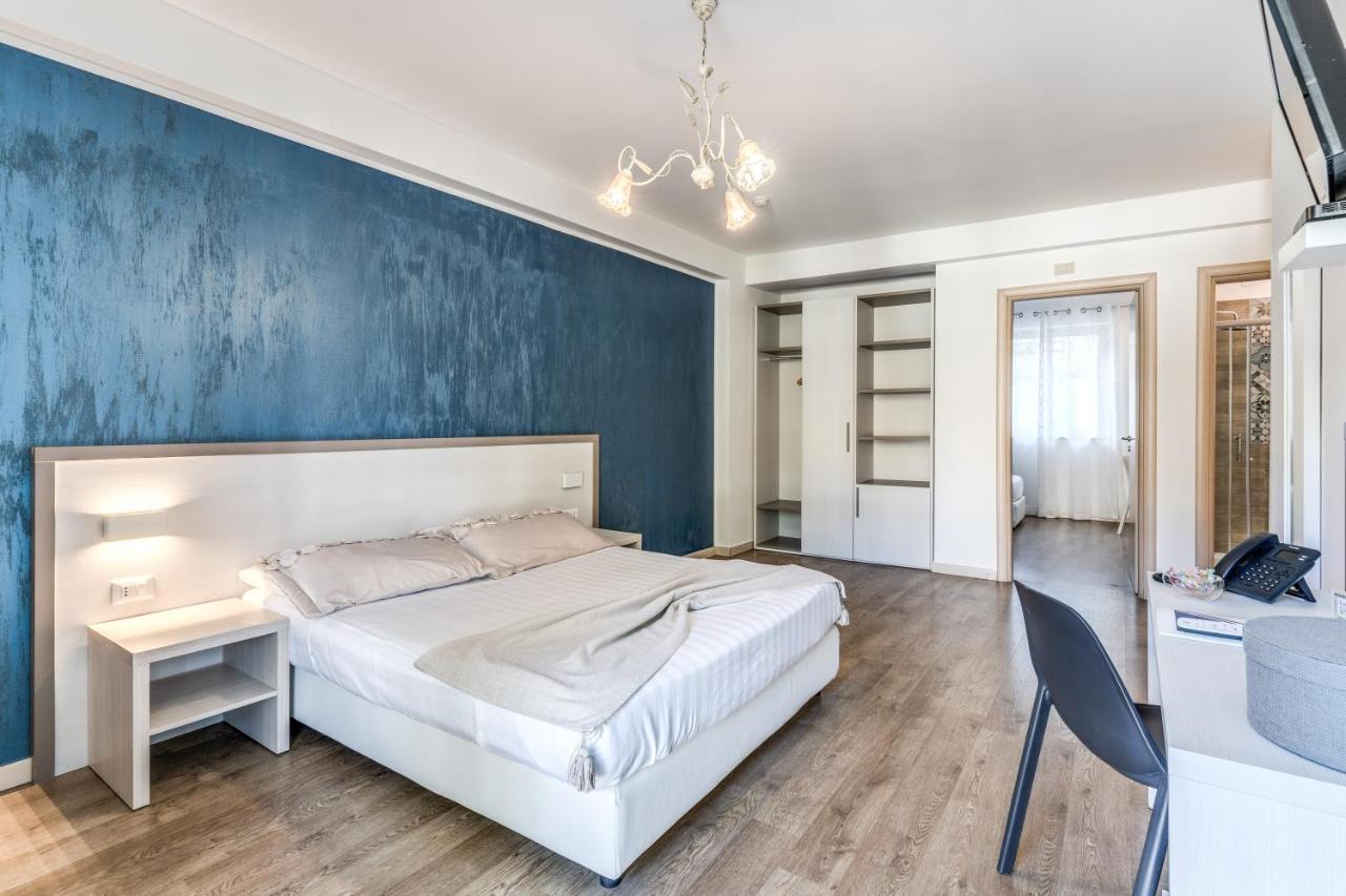 Standard Family Room with Balcony,1498575925:JPEG