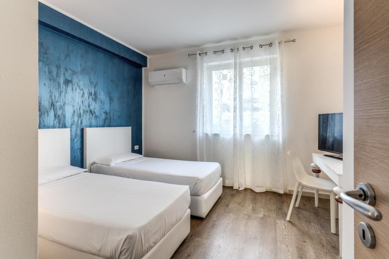 Standard Triple Room with Balcony,1498575934:JPEG