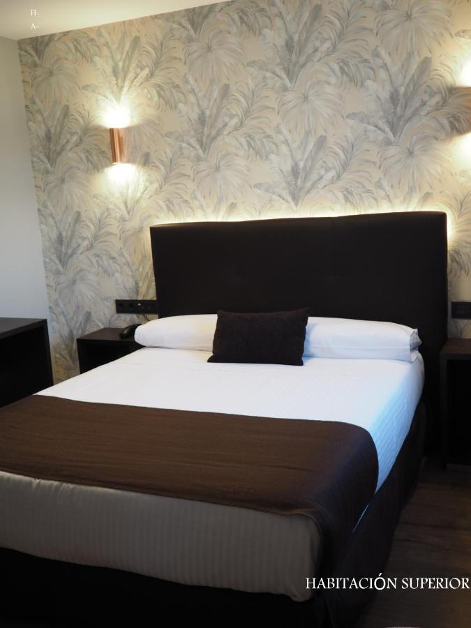 Superior Double Room (1 Adult),1498579048:JPEG