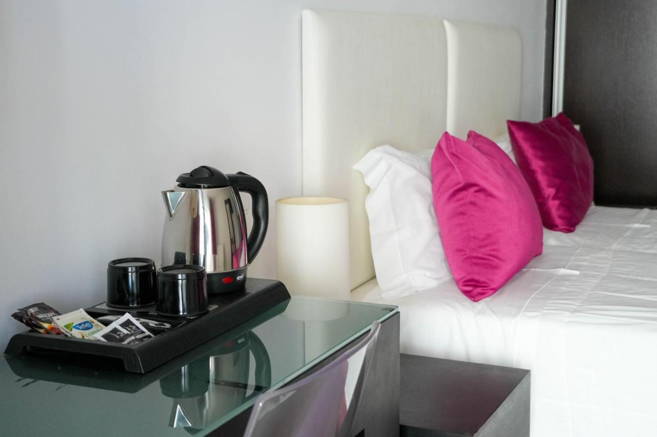 Double or Twin Room Sea View,1498496767:JPEG