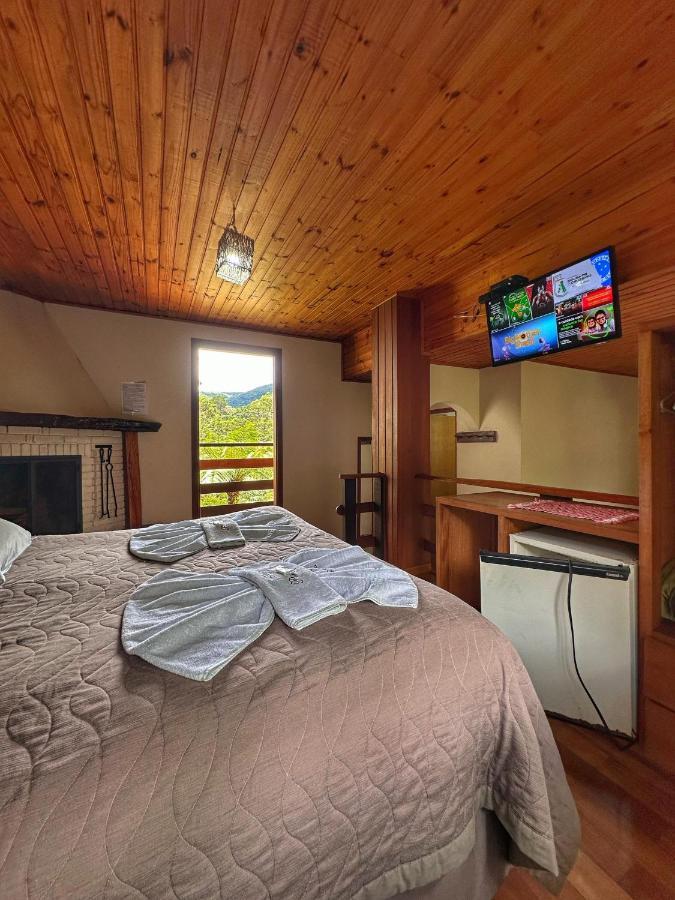 Superior Chalet,1498618357:JPEG