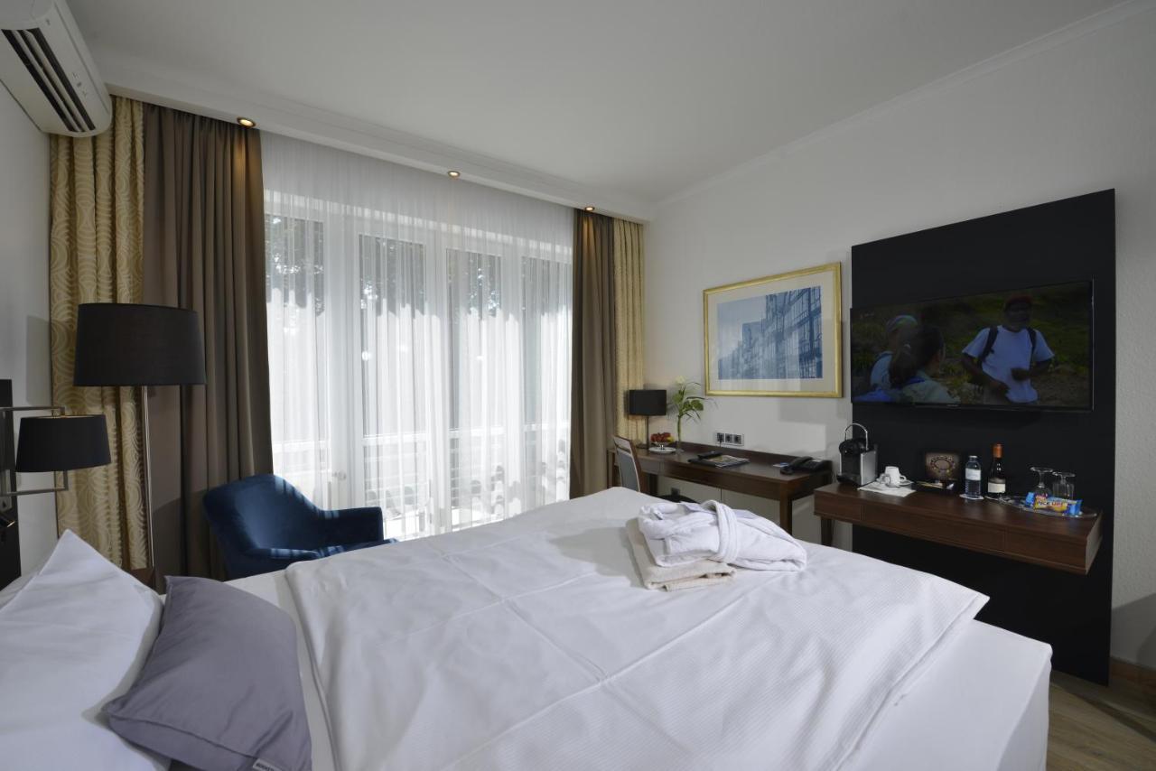Comfort Queen Room Air Conditioning,1498597414:JPEG