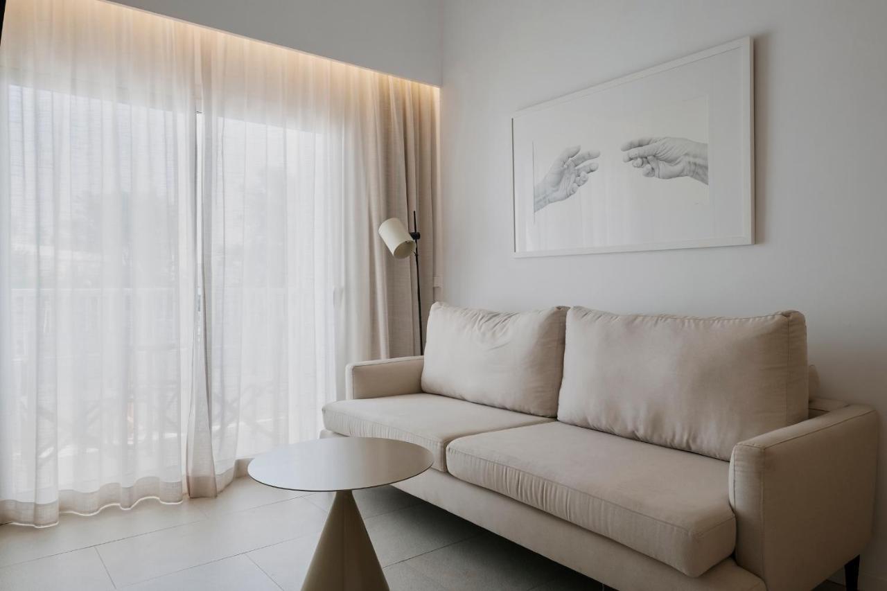 Two Bedroom Suite with balcony,1588045888:JPEG