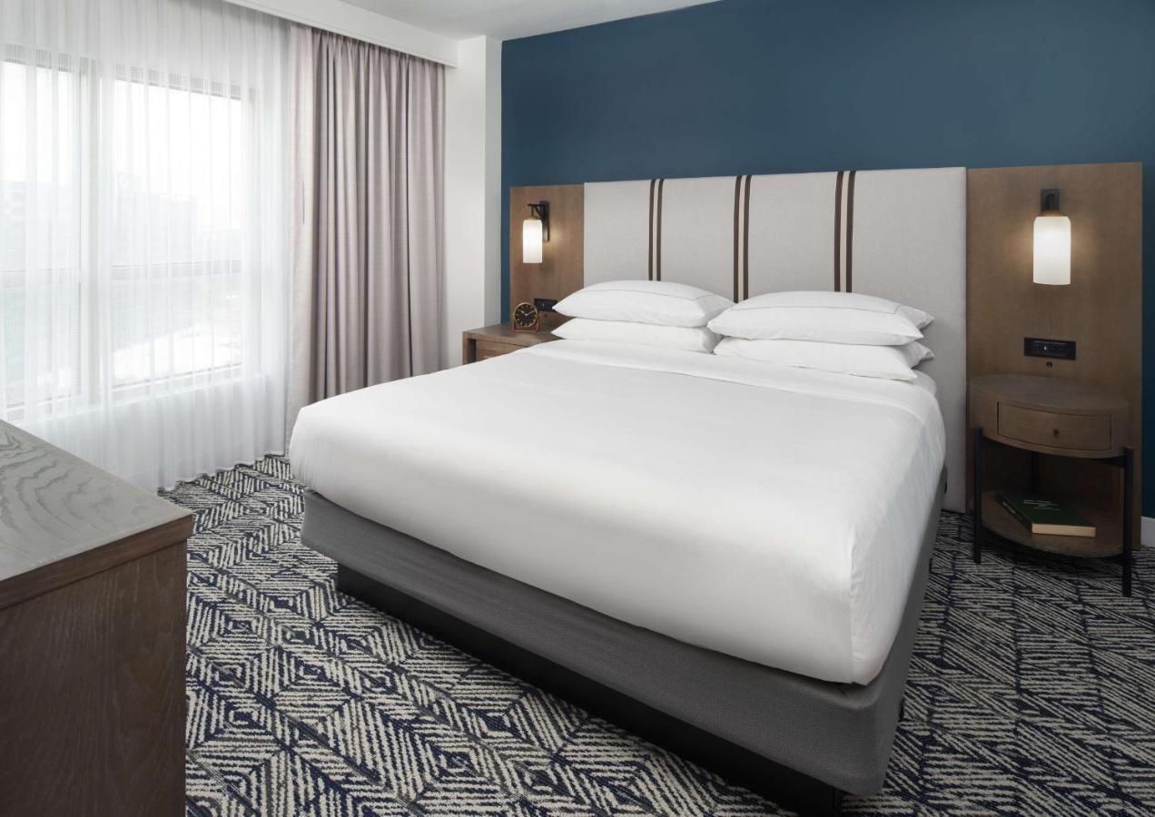 Two-Room King Suite - Hearing Access,1498602661:JPEG
