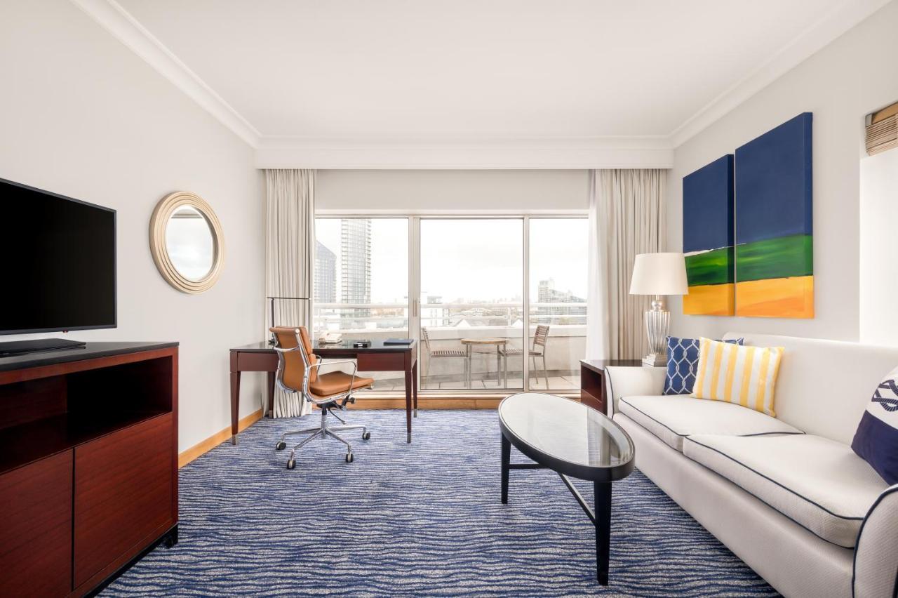 Marina King Suite