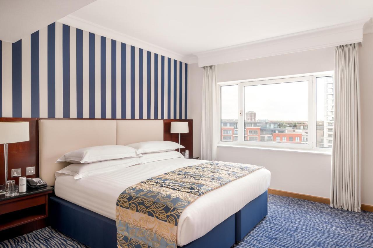 Marina King Suite