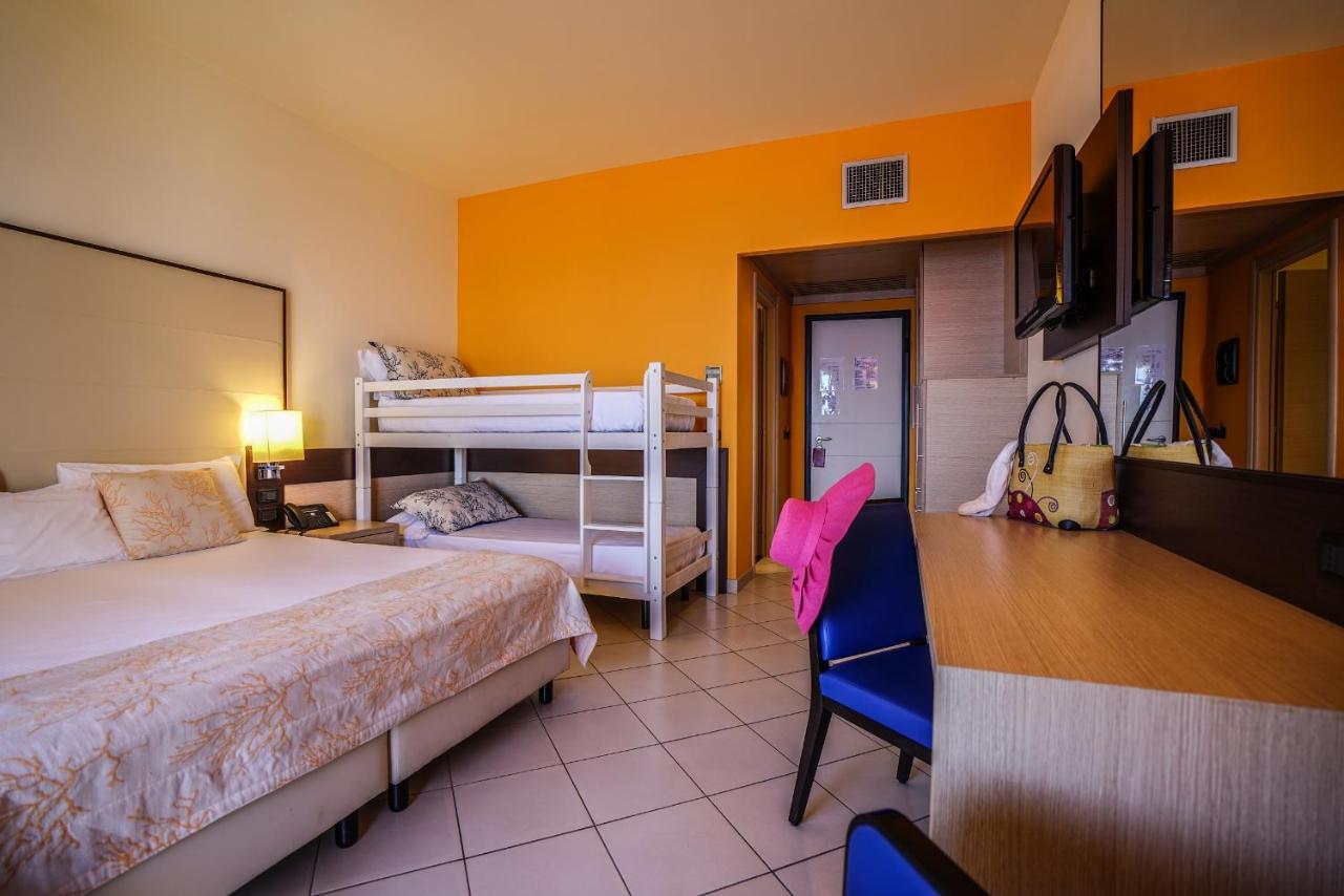 Quadruple Room,1274777602:JPEG