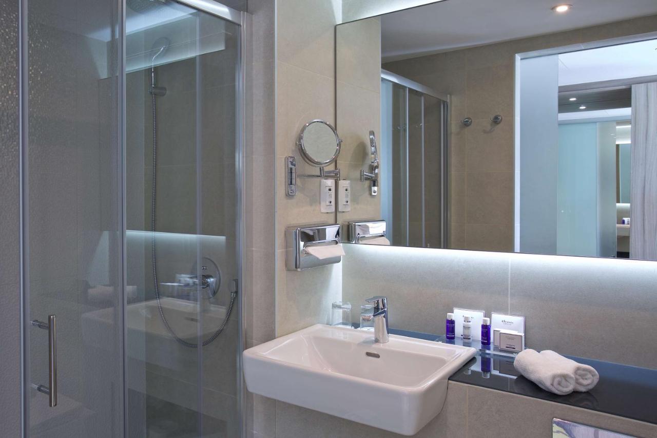 Two-Bedroom Suite Balcony,1498627660:JPEG