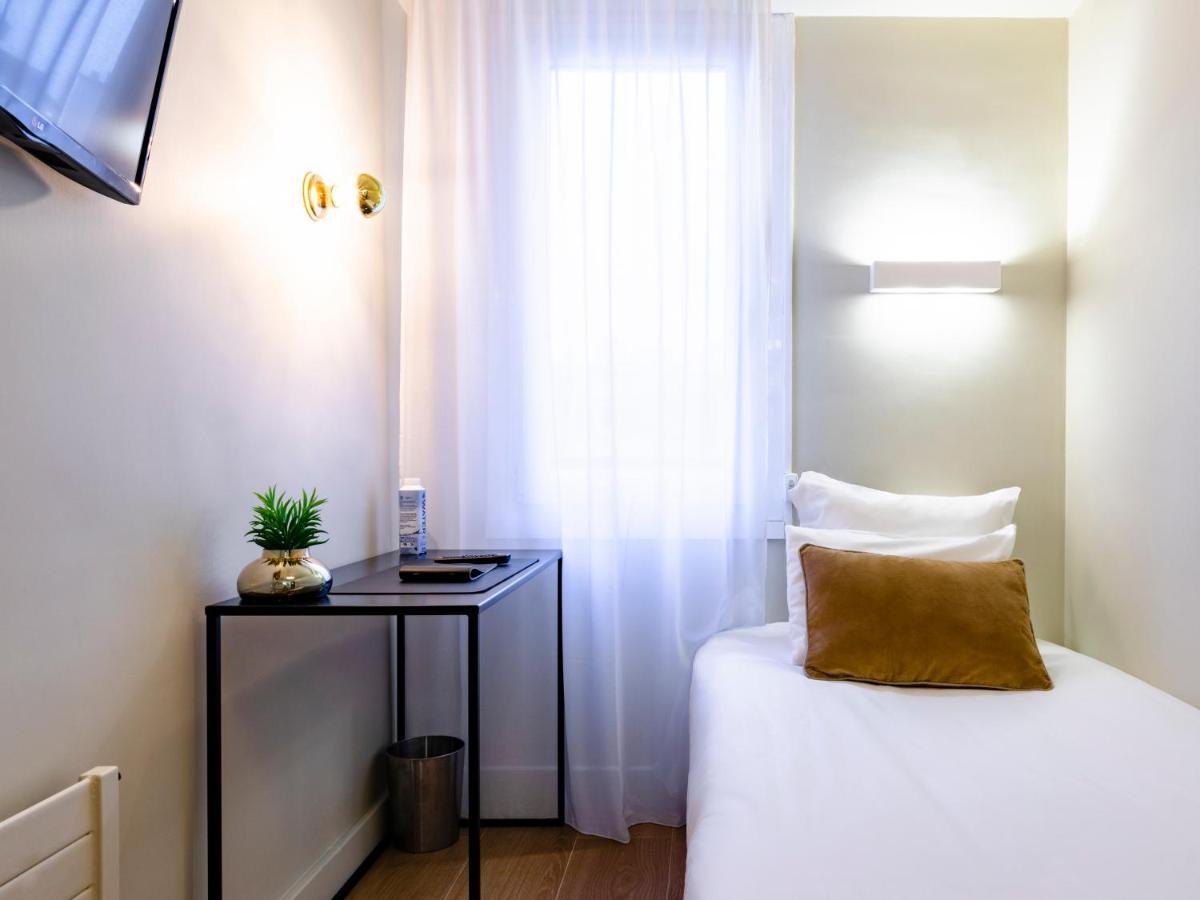 Small Single Room