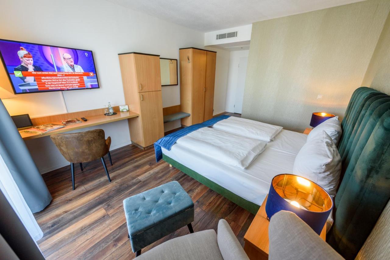 Double Room,1498493074:JPEG