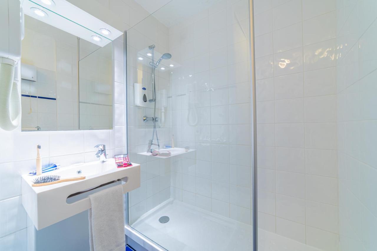 Deluxe One-Bedroom Apartment,1499218990:JPEG