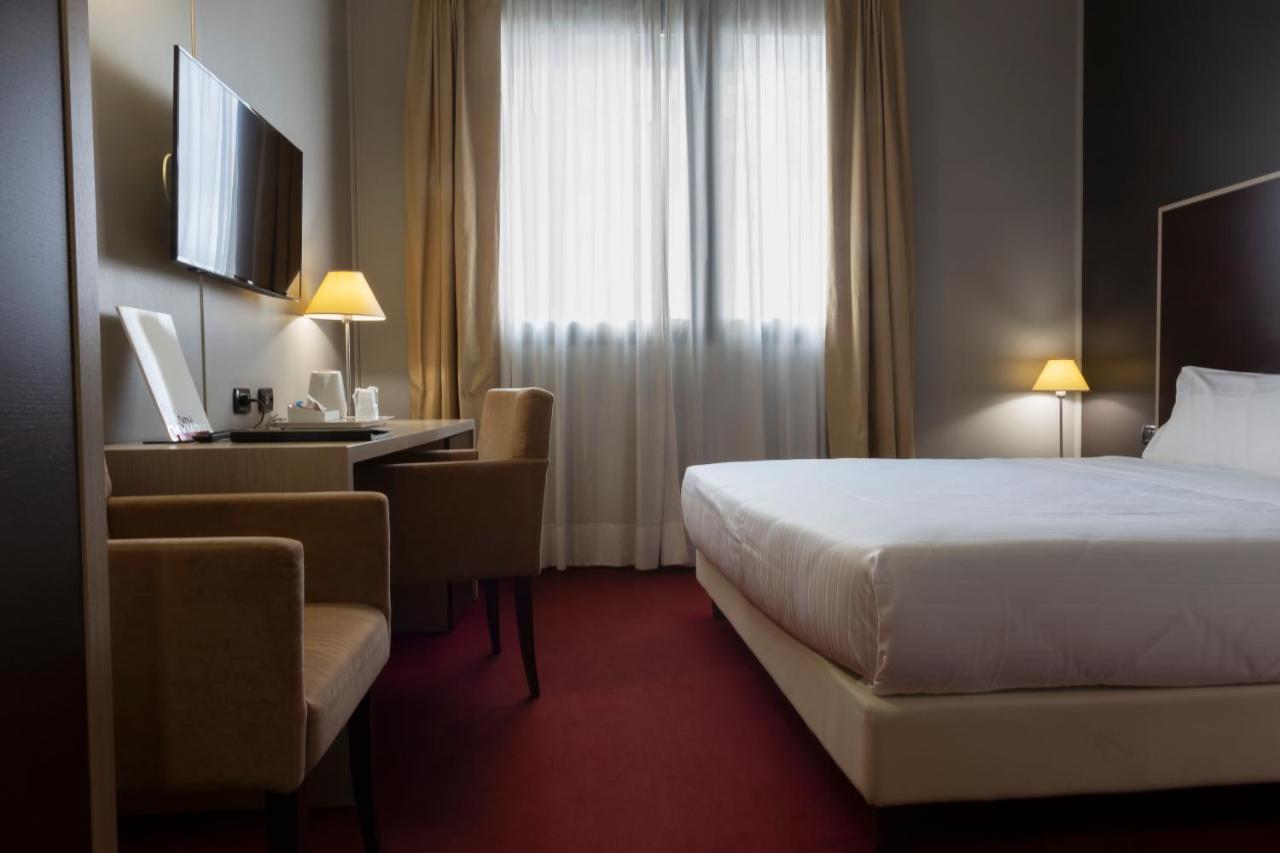 Basic Double Room,1498517308:JPEG