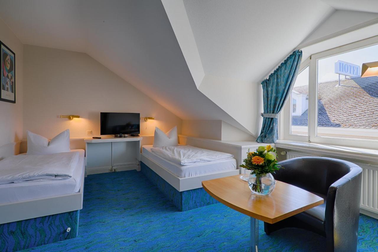 Standard Single Room,1498658701:JPEG