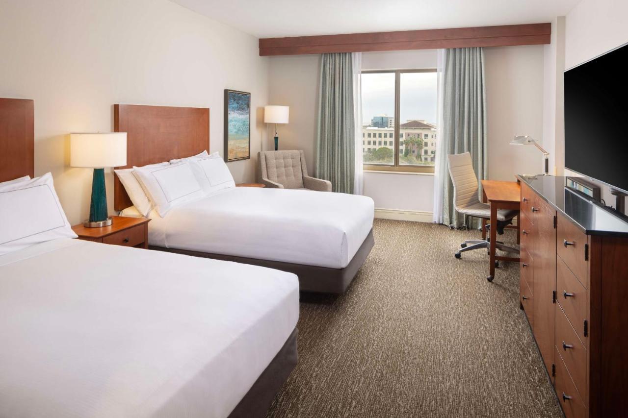 Double Room Two Double Beds Tub Mobility or Hearing Accessible,1498959847:JPEG