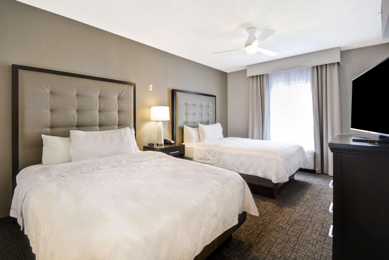 One-Bedroom Queen Suite Two Queen Beds Non-Smoking,1499258542:JPEG