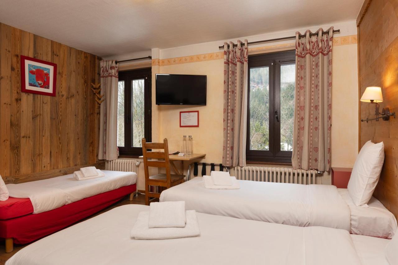 Triple Room Three Single Beds Valley Side