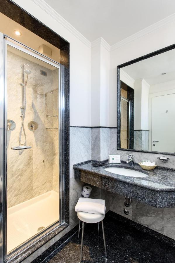 Classic Single Room