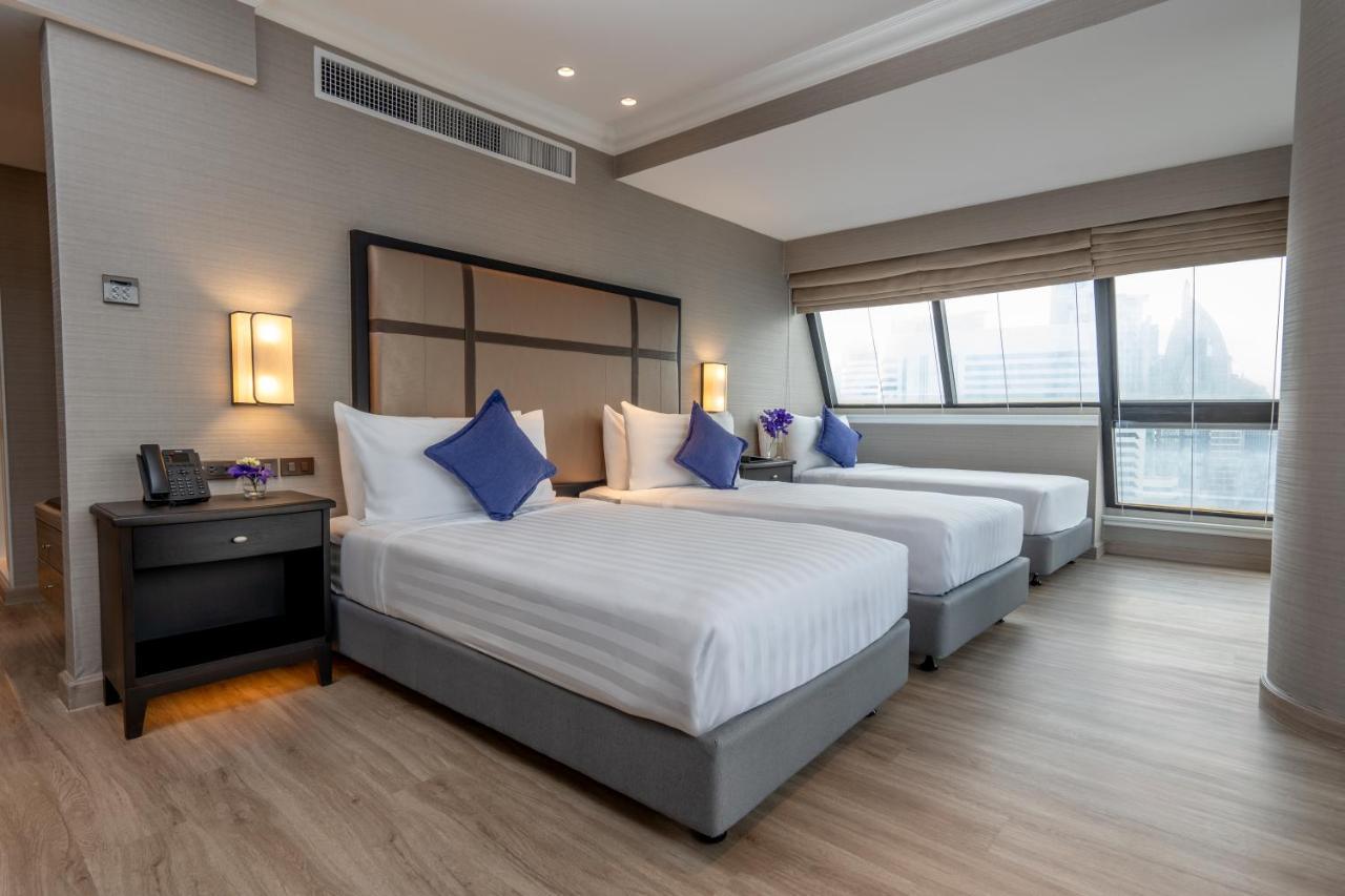 Corner Triple Room
