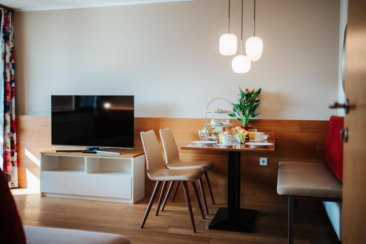 Superior One-Bedroom Apartment
