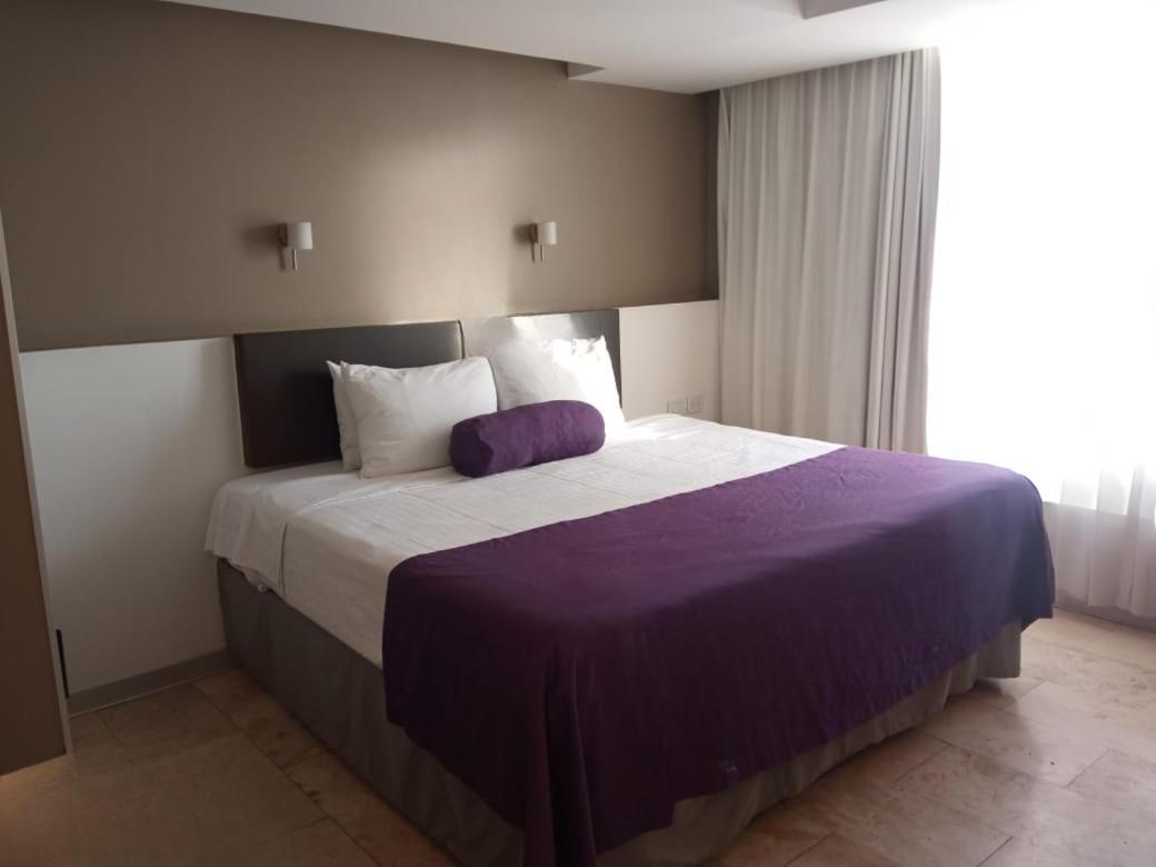 Deluxe Room, 1 King