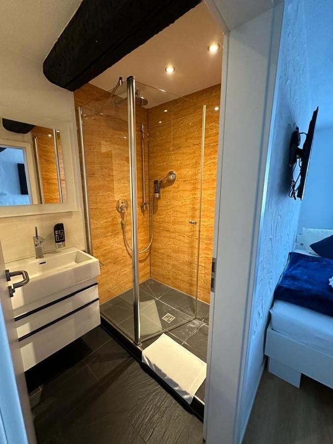 Single Room,1521610030:JPEG