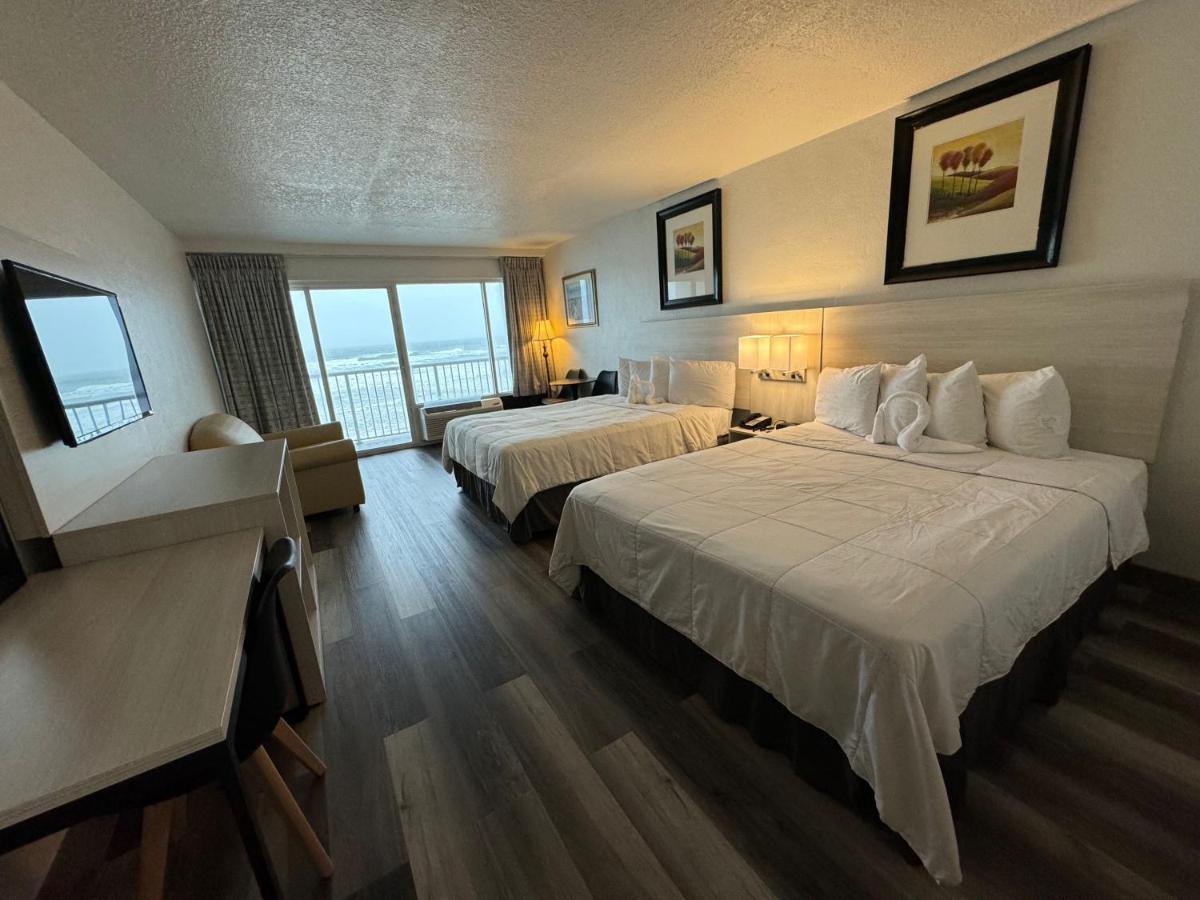 Queen Room Two Queen Beds Oceanfront