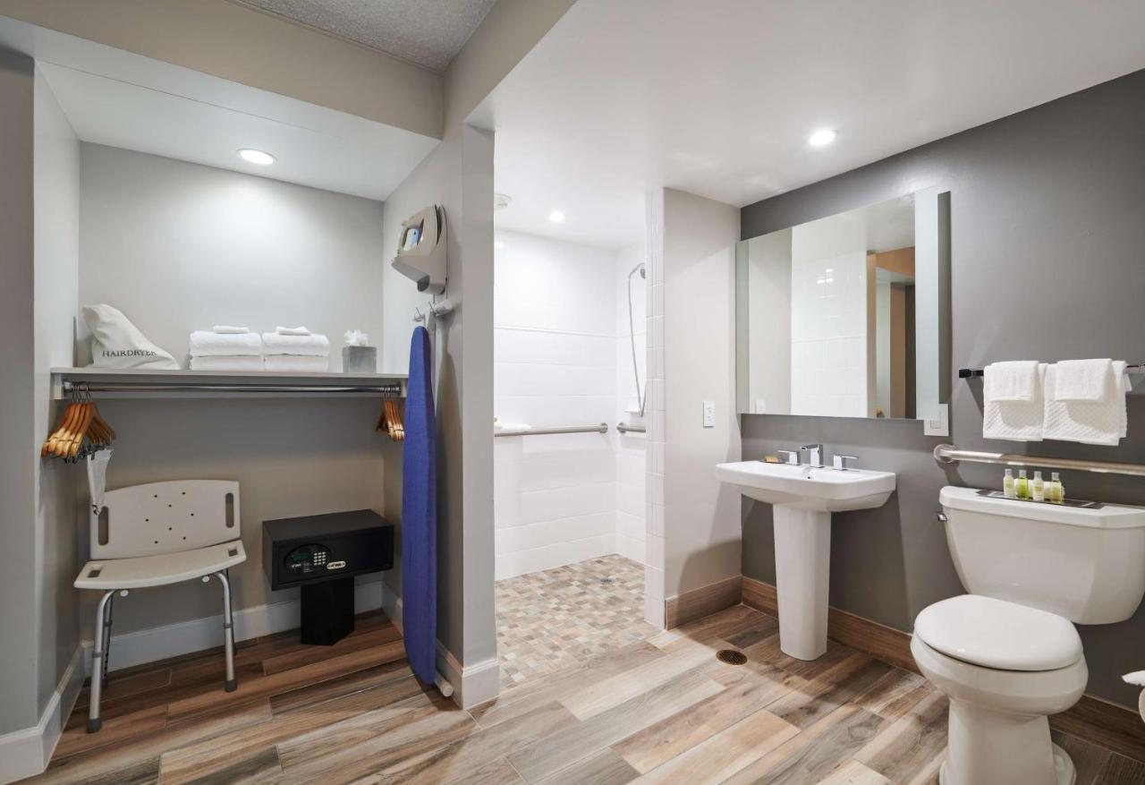 Double Room Two Double Beds Roll Shower Mobility Accessible