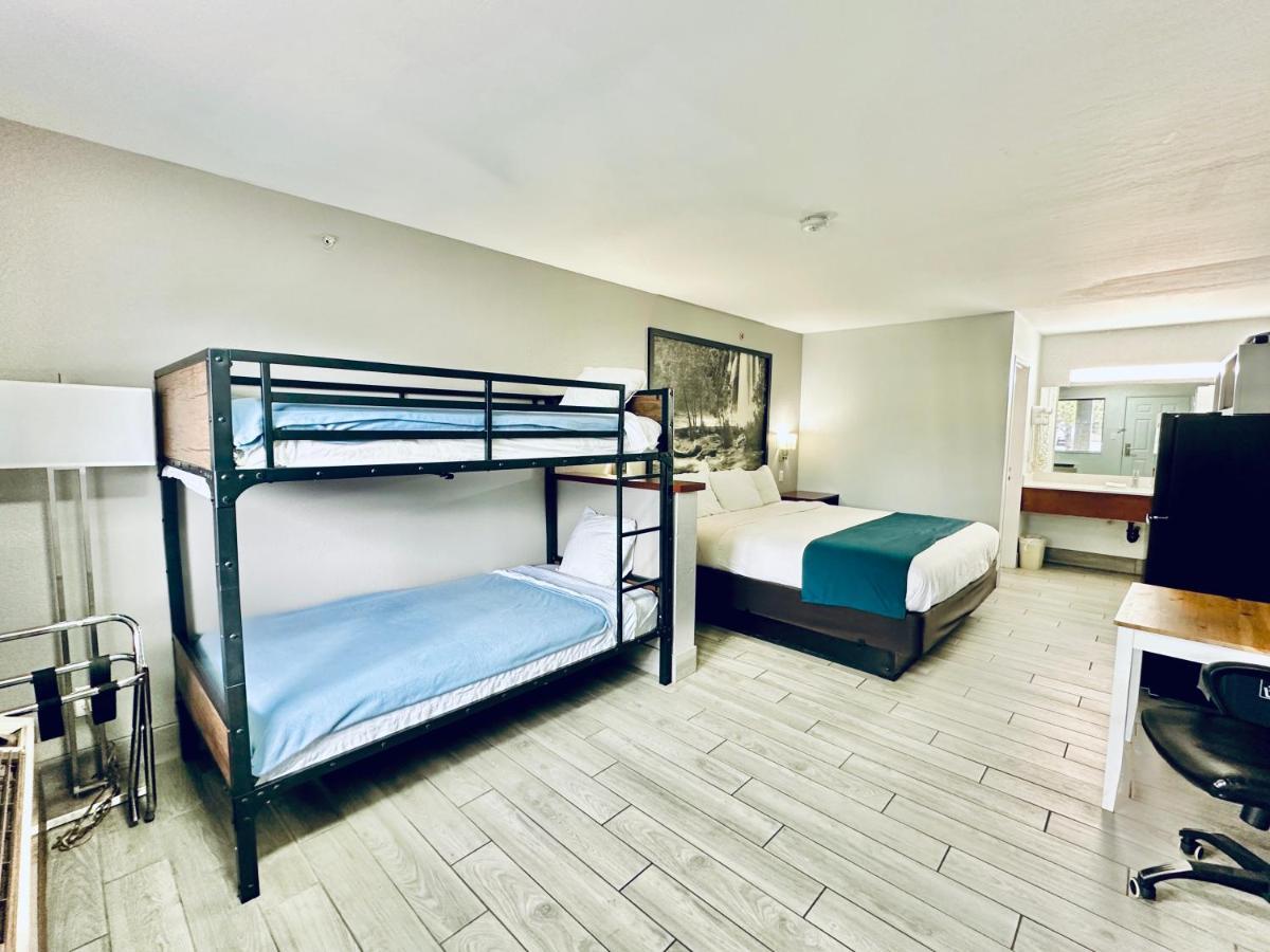 Quadruple Room Non-Smoking,1498752772:JPEG