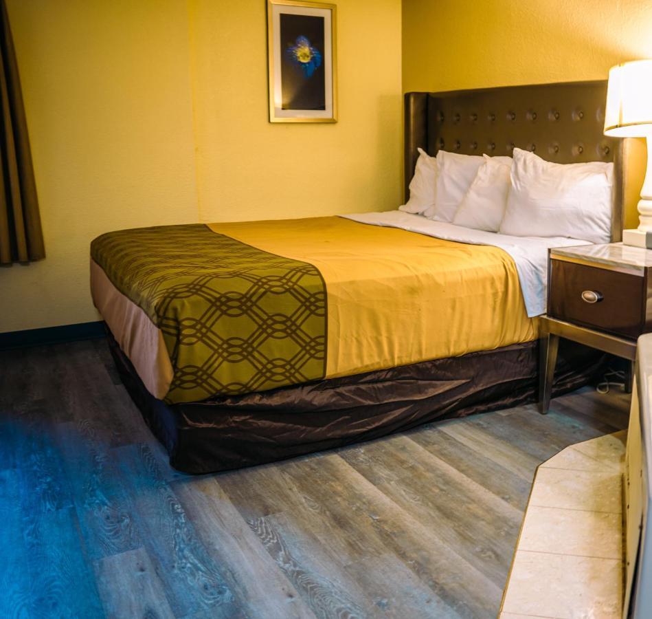 Deluxe Single Room,1523330266:JPEG
