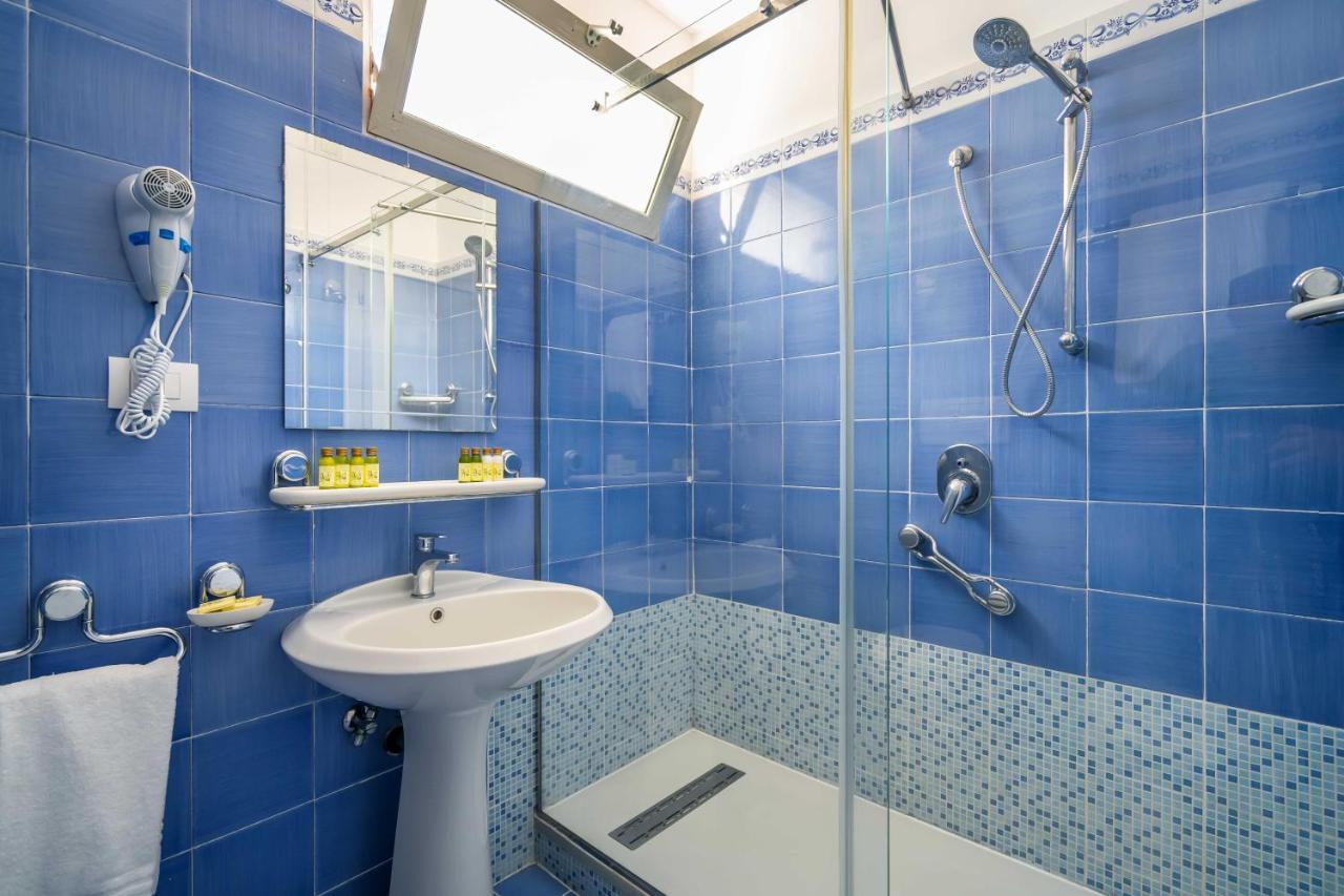 Double or Twin Room Partial Sea View