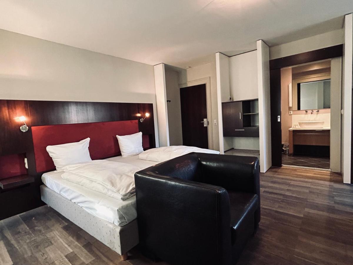 Double Room,1498782508:JPEG