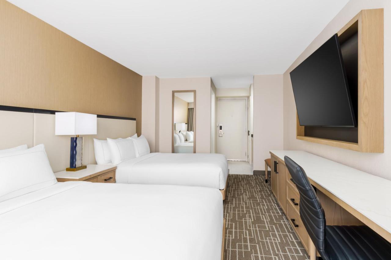 Double Room Two Double Beds Mobility Access Tub or Non-Smoking,1537658947:JPEG
