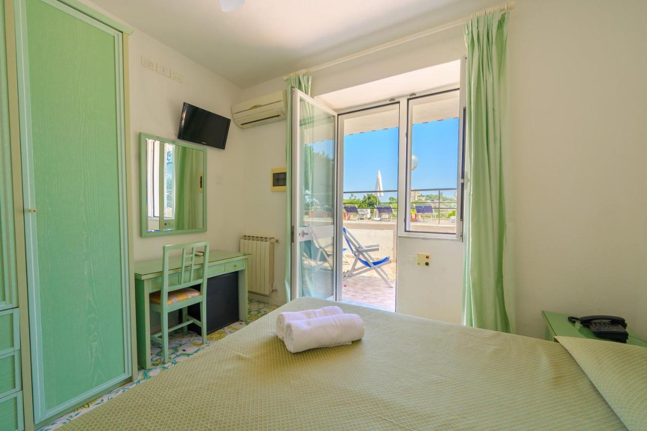 Triple Room,1638476740:JPEG