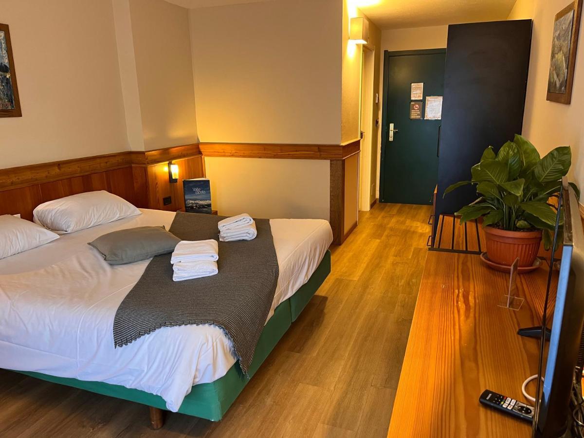 Double Room with Balcony,1301494081:JPEG