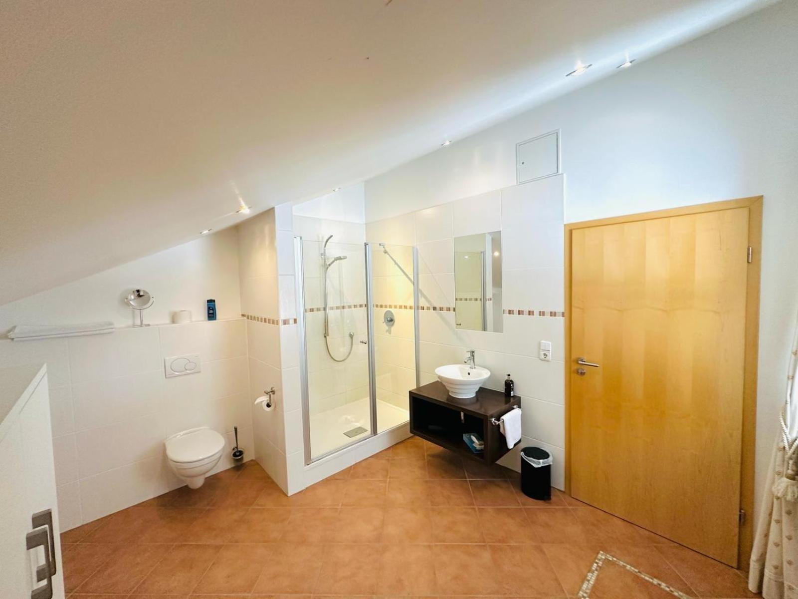 Large Double Room,1499545132:JPEG