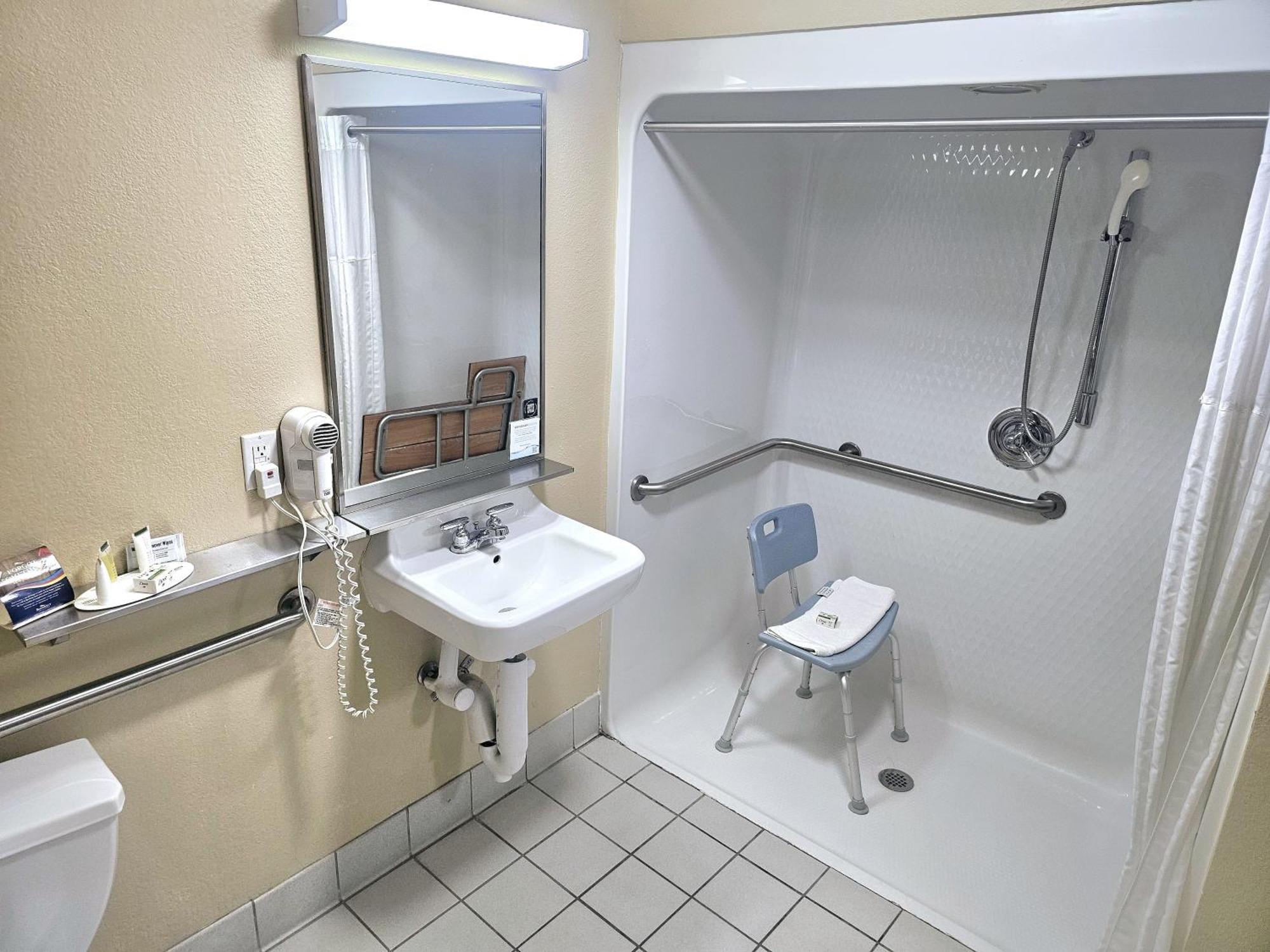 King Room Mobility Access or Non-Smoking