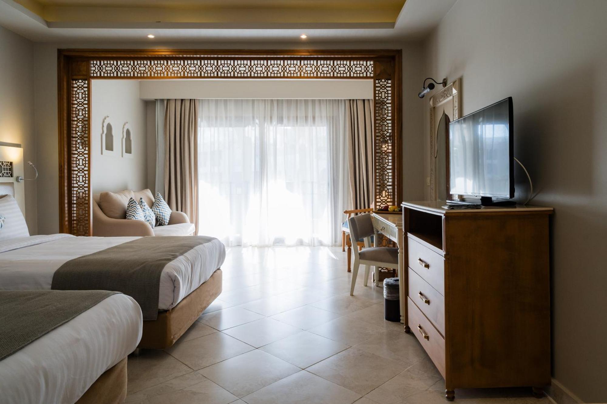 Deluxe Room partial sea view