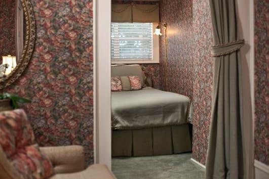 Basic Triple Room