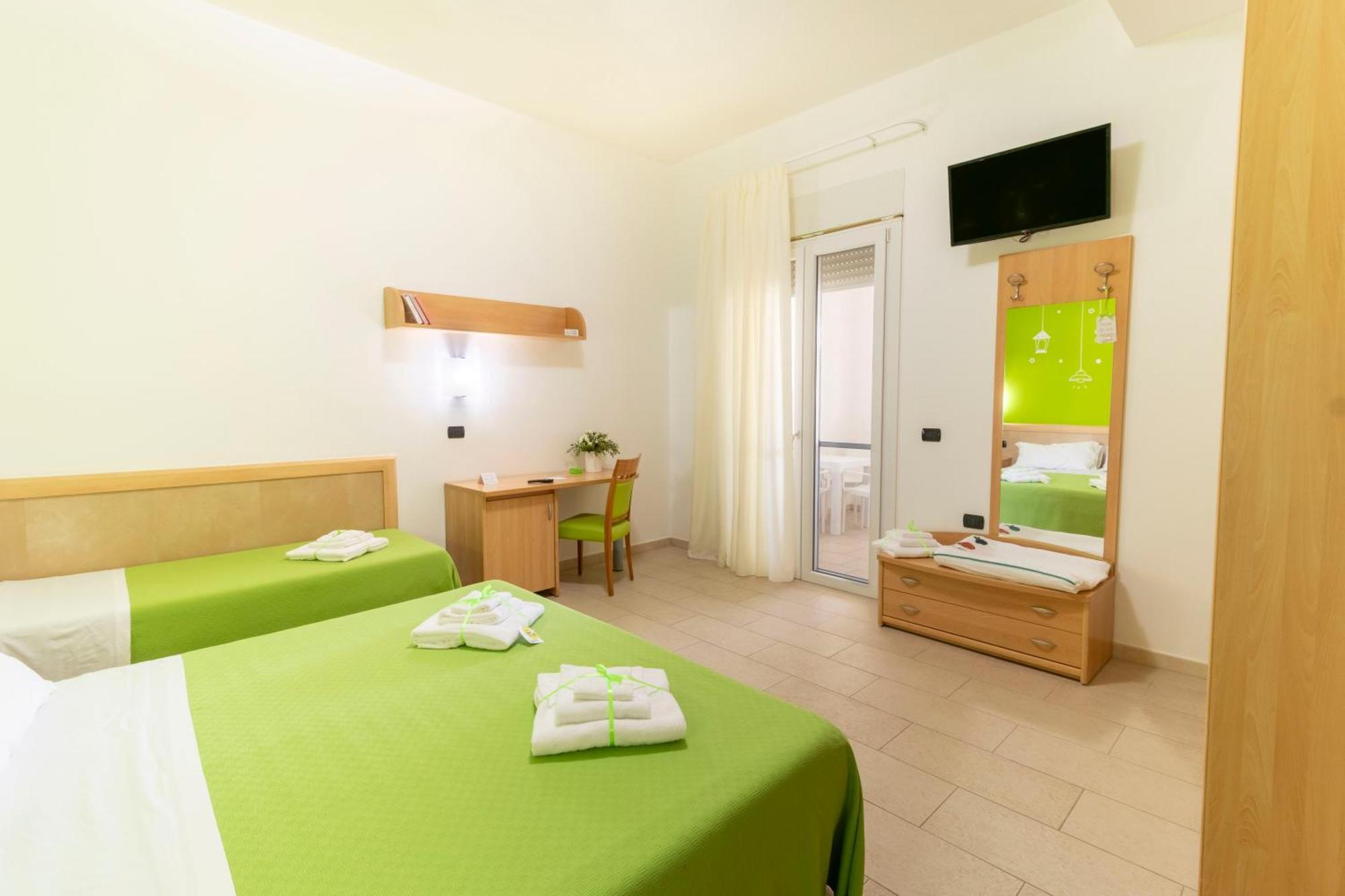 Triple Room Terrace