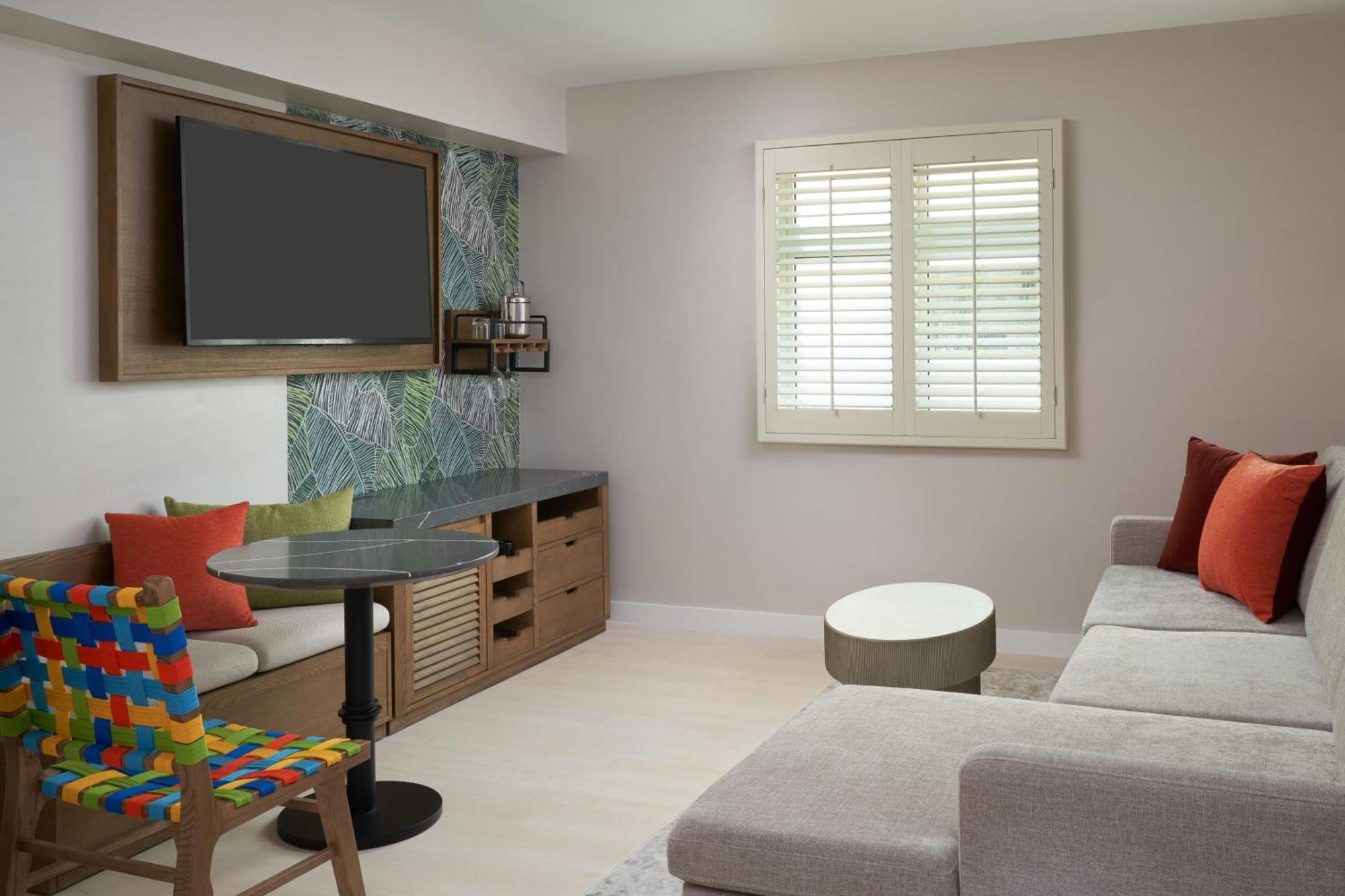 One-Bedroom Larger Suite,1598892659:JPEG