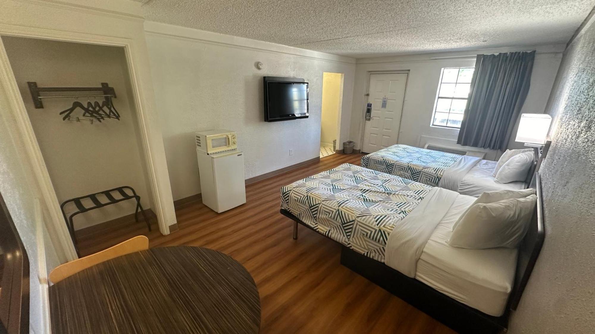 Triple Room - Non-Smoking