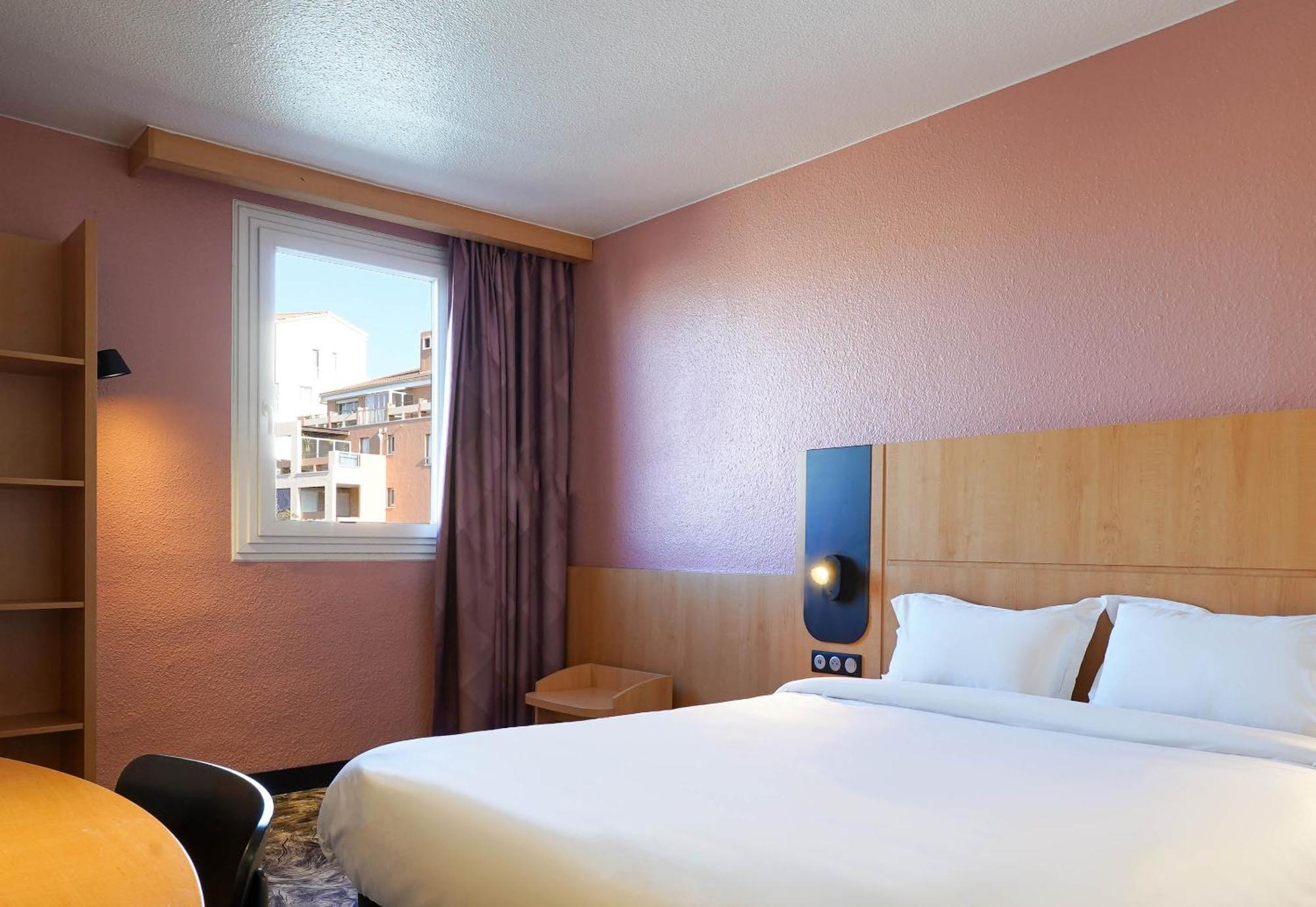 Double Room,1498872004:JPEG