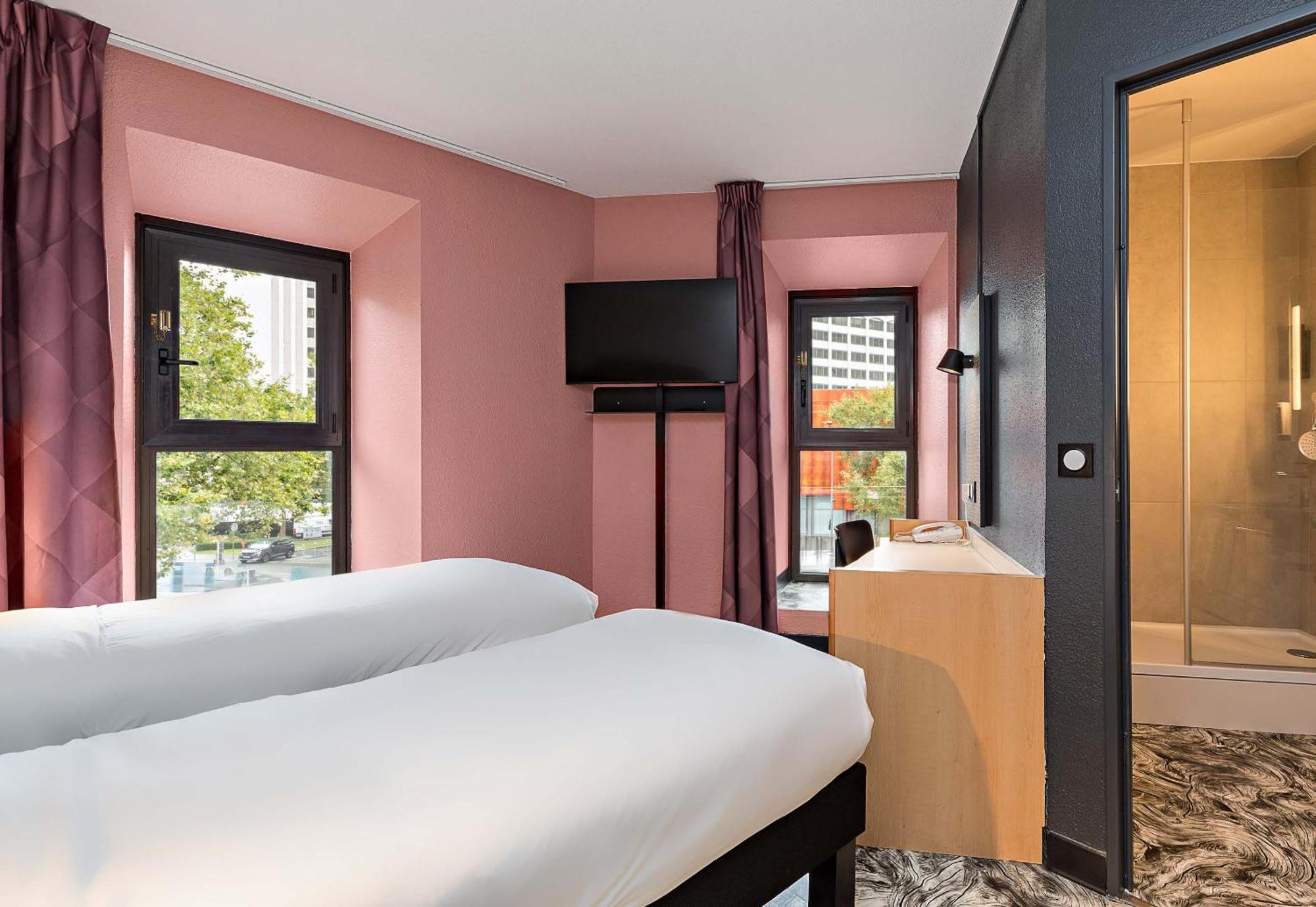 Standard Twin Room,1499771215:JPEG