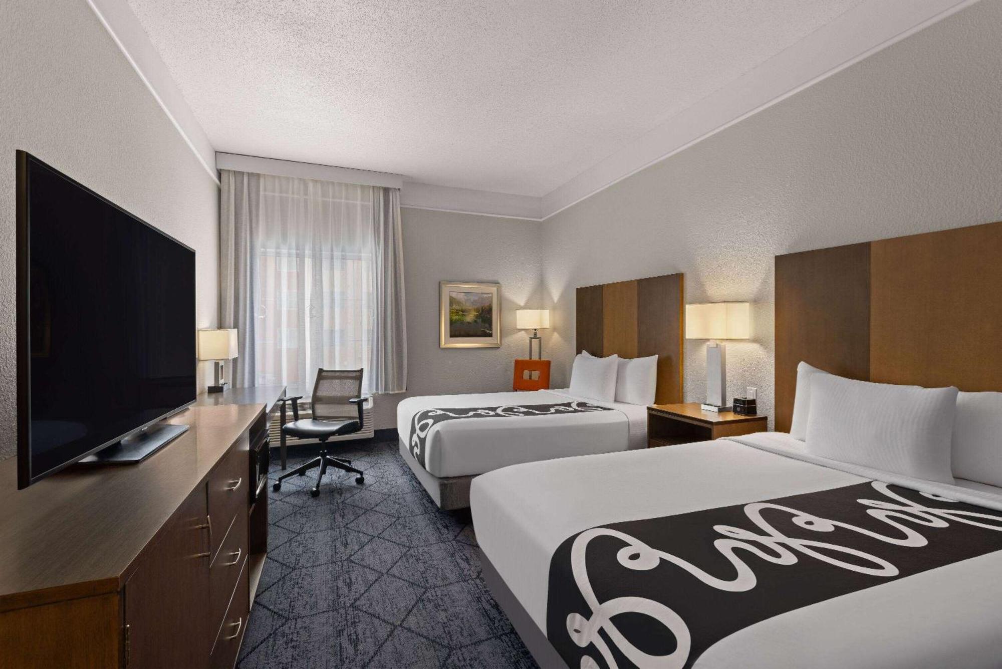 Queen Room Two Queen Beds Mobility Access or Non-Smoking