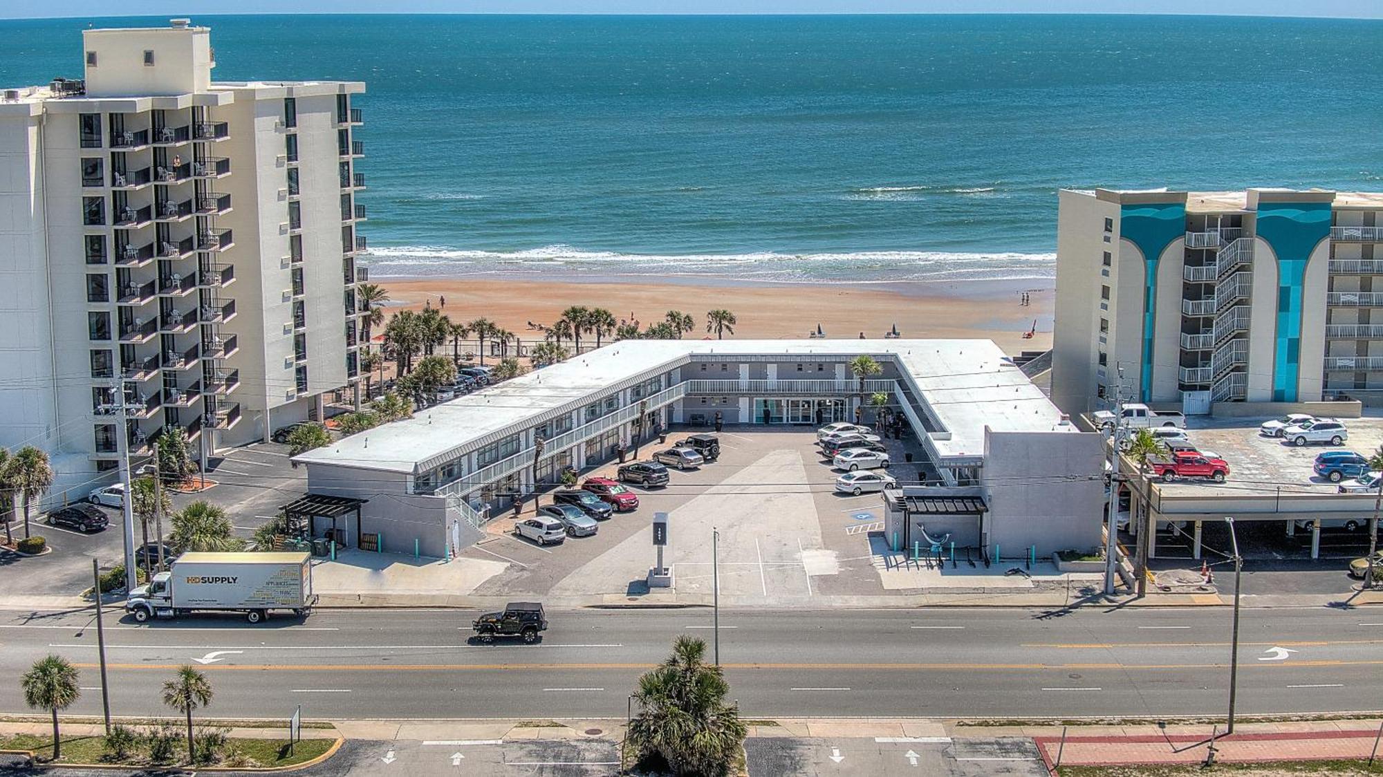Queen Room Patio Sea View,1669844023:JPEG